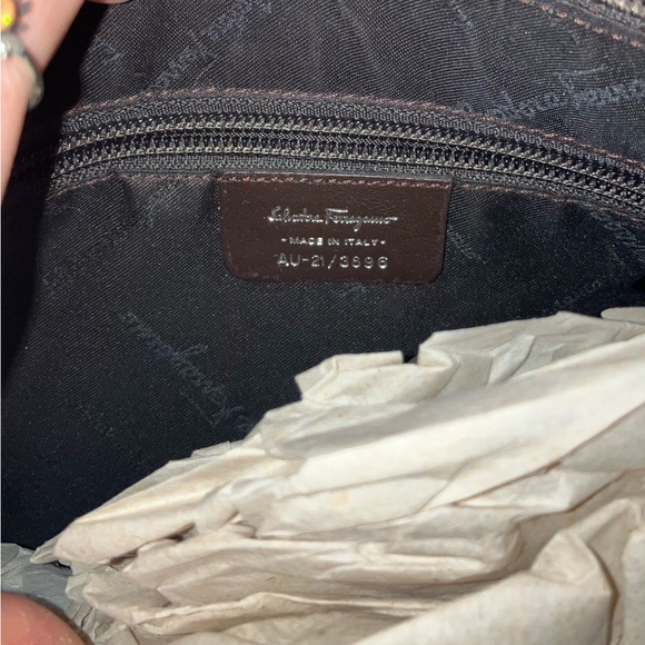 EXTREMELY RARE Vintage Ferragamo Bag - Picture 4 of 4